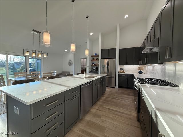 9008 Riverwood Drive, North Ridgeville, OH 44039