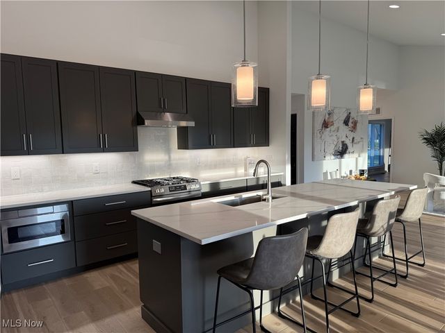 9008 Riverwood Drive, North Ridgeville, OH 44039