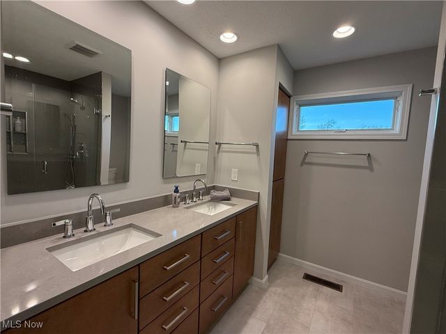 9008 Riverwood Drive, North Ridgeville, OH 44039