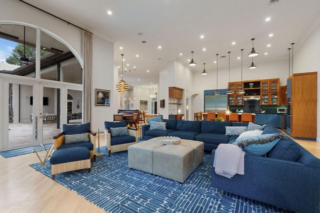 11831 NW 9th Street, Plantation, FL 33325