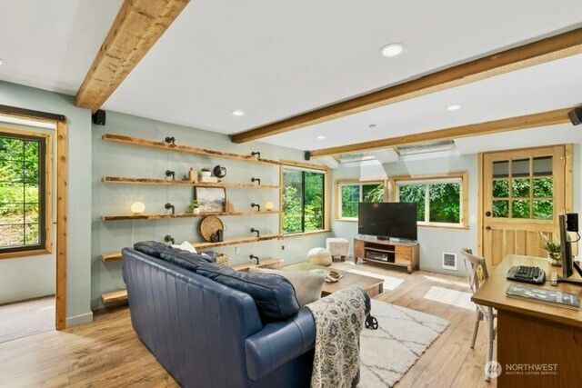 11202 204th Avenue NE, Redmond, WA 98053