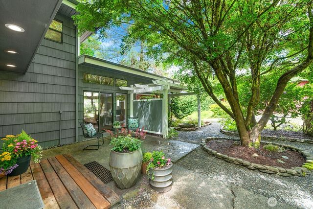11202 204th Avenue NE, Redmond, WA 98053