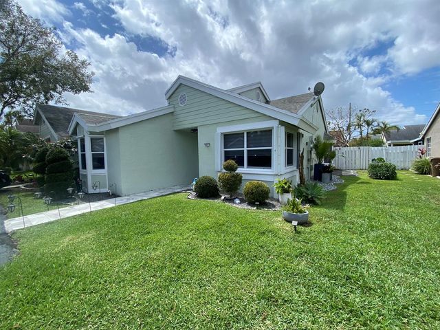 1101 SW 111th Terrace, Davie, FL 33324