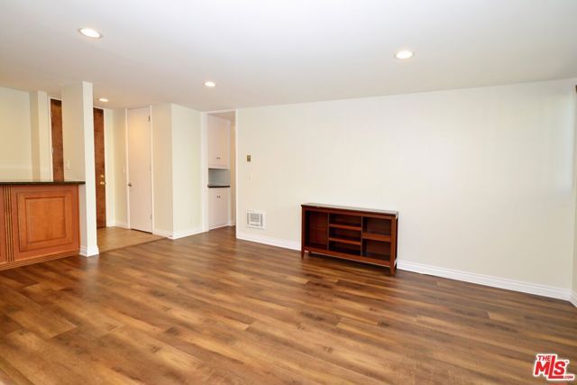 5950 Canterbury Drive C212, Culver City, CA 90230