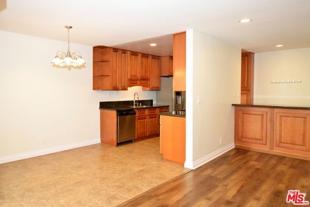 5950 Canterbury Drive C212, Culver City, CA 90230