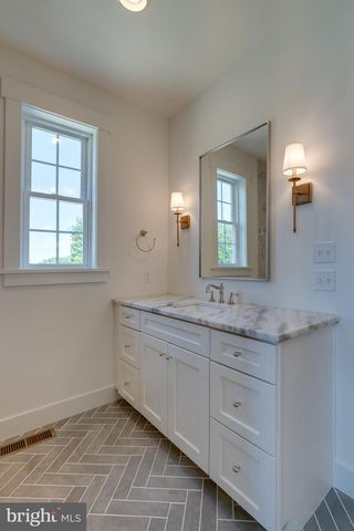 504 CHELTENHAM CT, Lititz, PA 17543