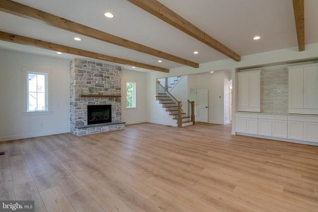 504 CHELTENHAM CT, Lititz, PA 17543