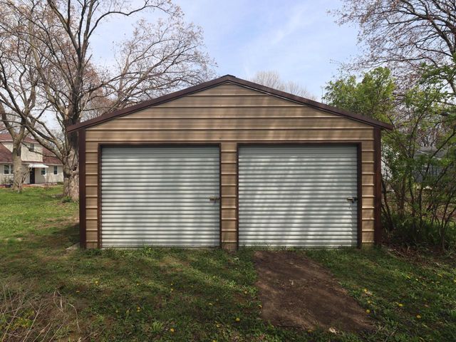 6745 N 56th STREET, Milwaukee, WI 53223
