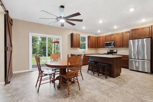 7243 N Red Hill Road, Ellettsville, IN 47429