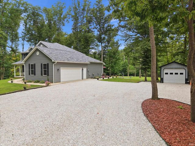 7243 N Red Hill Road, Ellettsville, IN 47429
