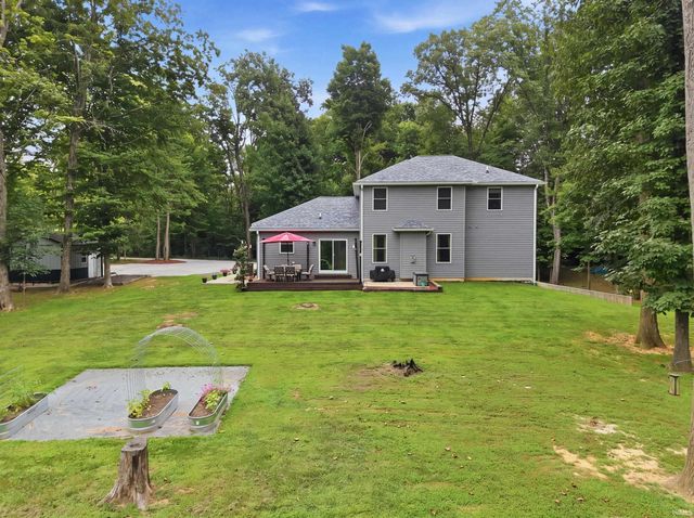 7243 N Red Hill Road, Ellettsville, IN 47429