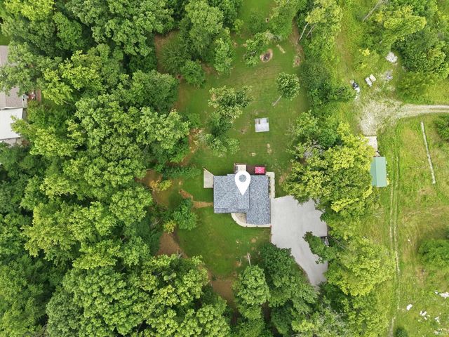 7243 N Red Hill Road, Ellettsville, IN 47429