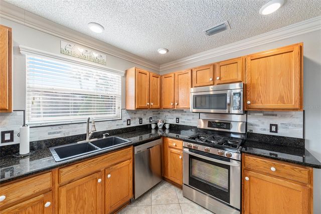 1426 LA HERMOSA DRIVE, The Villages, FL 32162