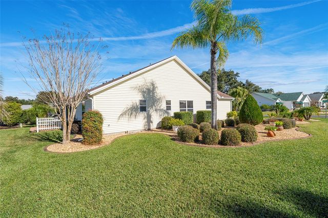 1426 LA HERMOSA DRIVE, The Villages, FL 32162