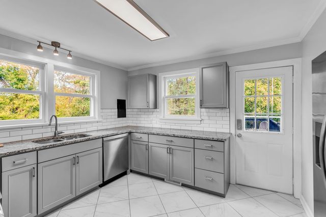3094 Williamsport Pike, Columbia, TN 38401