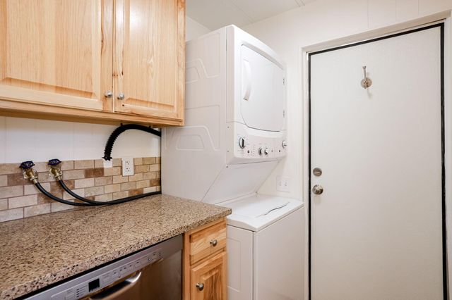 55516 Big River Drive, Bend, OR 97707