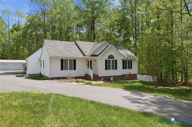 10068 Holly Rd, Mechanicsville, VA 23116