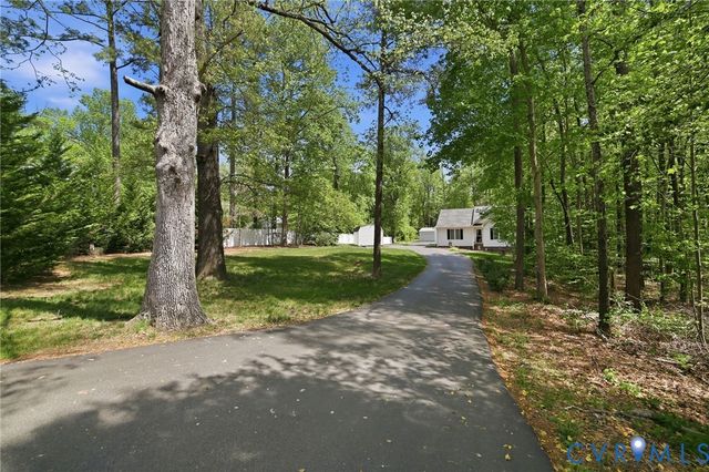 10068 Holly Rd, Mechanicsville, VA 23116