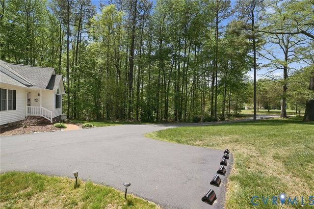 10068 Holly Rd, Mechanicsville, VA 23116