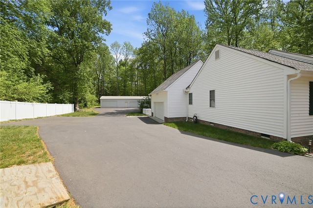 10068 Holly Rd, Mechanicsville, VA 23116