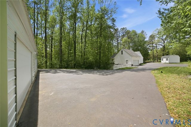 10068 Holly Rd, Mechanicsville, VA 23116