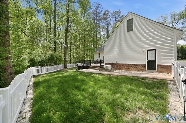 10068 Holly Rd, Mechanicsville, VA 23116