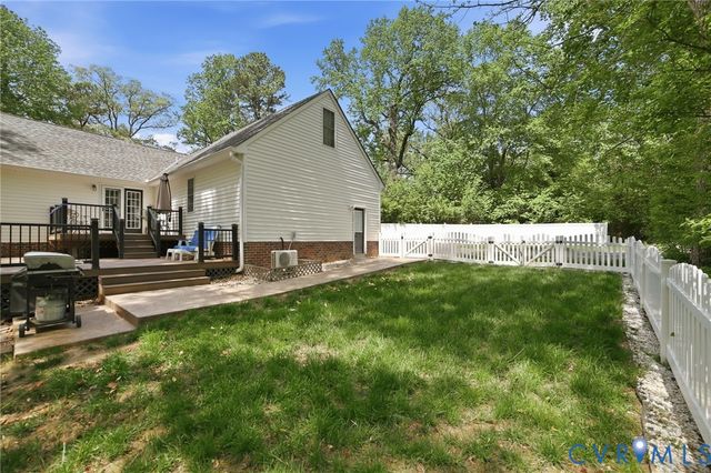 10068 Holly Rd, Mechanicsville, VA 23116