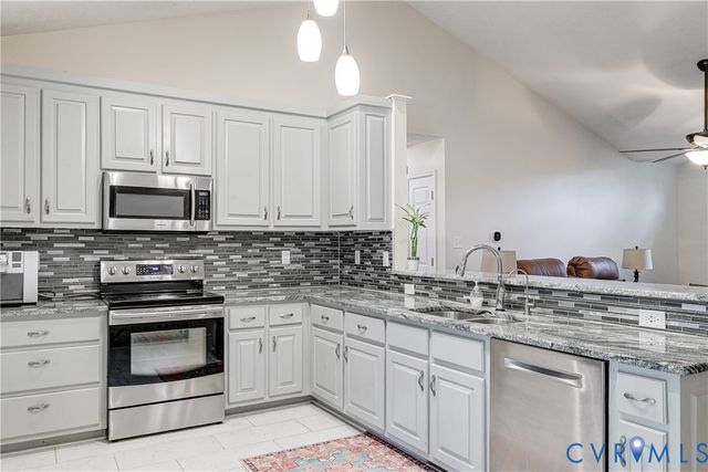 10068 Holly Rd, Mechanicsville, VA 23116