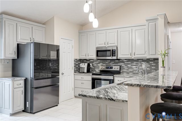 10068 Holly Rd, Mechanicsville, VA 23116