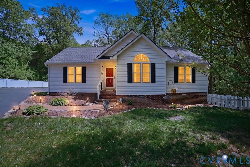 10068 Holly Rd, Mechanicsville, VA 23116