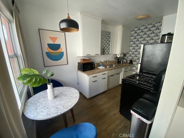 1750 Purdue, Los Angeles, CA 90025