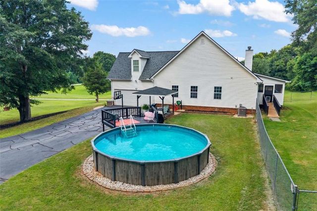 238 Apple Valley Road, Commerce, GA 30529