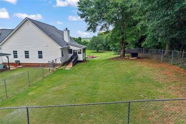 238 Apple Valley Road, Commerce, GA 30529