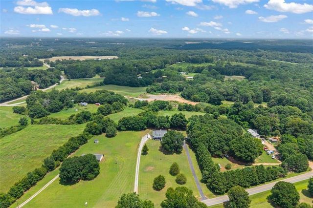 238 Apple Valley Road, Commerce, GA 30529