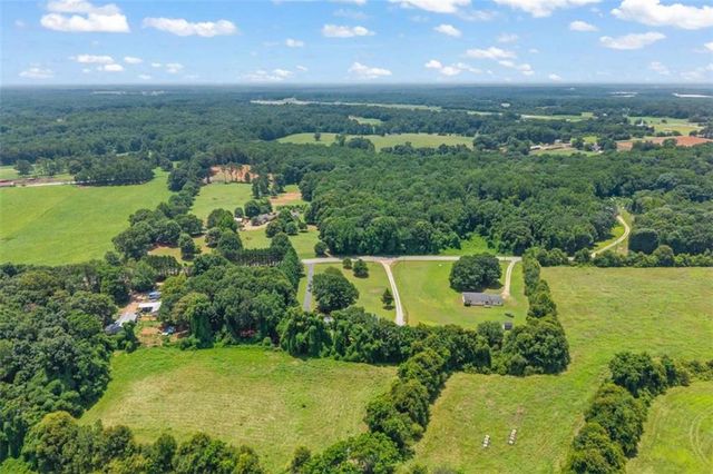 238 Apple Valley Road, Commerce, GA 30529