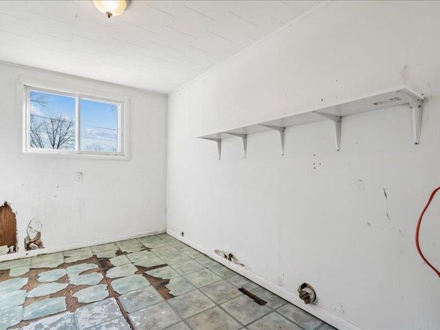 519 2nd Ave NW, Oelwein, IA 50662