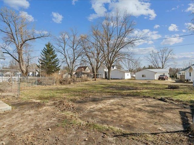 519 2nd Ave NW, Oelwein, IA 50662