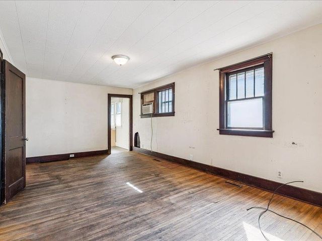 519 2nd Ave NW, Oelwein, IA 50662