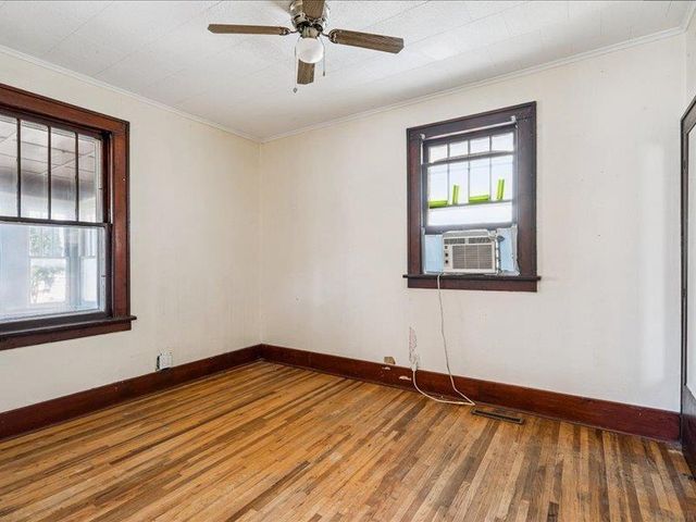 519 2nd Ave NW, Oelwein, IA 50662