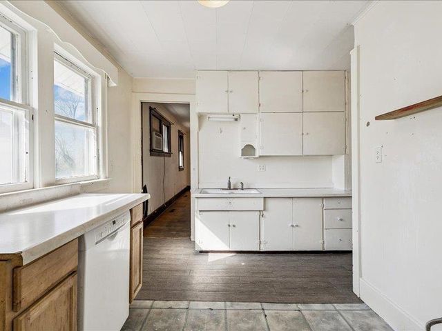 519 2nd Ave NW, Oelwein, IA 50662