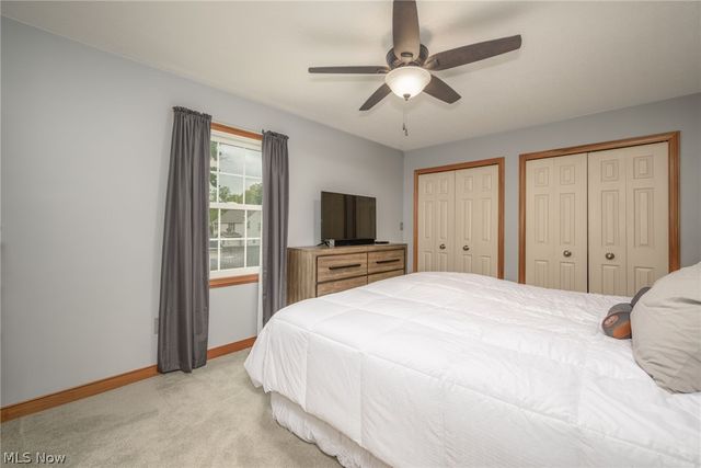 412 Lincoln Avenue, Cuyahoga Falls, OH 44221