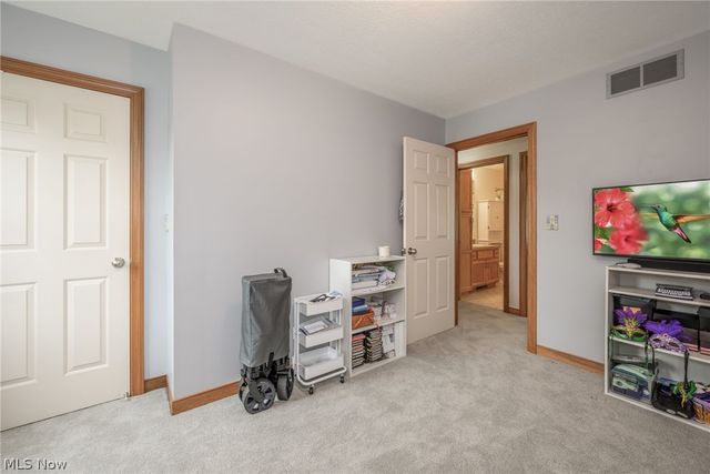 412 Lincoln Avenue, Cuyahoga Falls, OH 44221