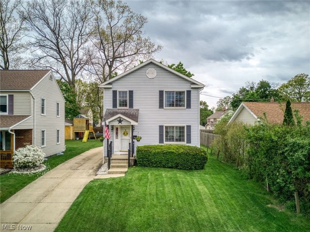 412 Lincoln Avenue, Cuyahoga Falls, OH 44221