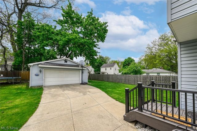 412 Lincoln Avenue, Cuyahoga Falls, OH 44221