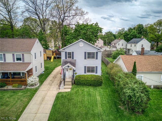 412 Lincoln Avenue, Cuyahoga Falls, OH 44221