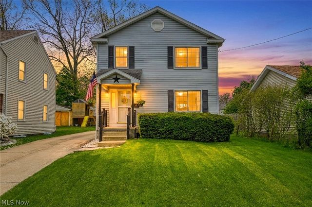 412 Lincoln Avenue, Cuyahoga Falls, OH 44221