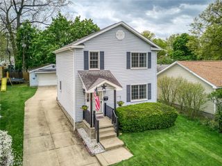412 Lincoln Avenue, Cuyahoga Falls, OH 44221