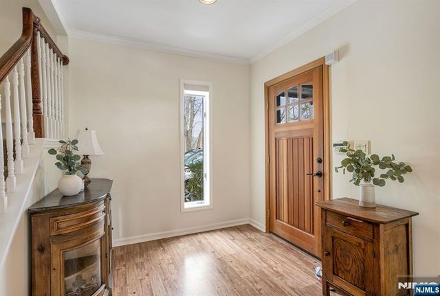 22 Knollwood Drive, Ho-ho-kus, NJ 07423