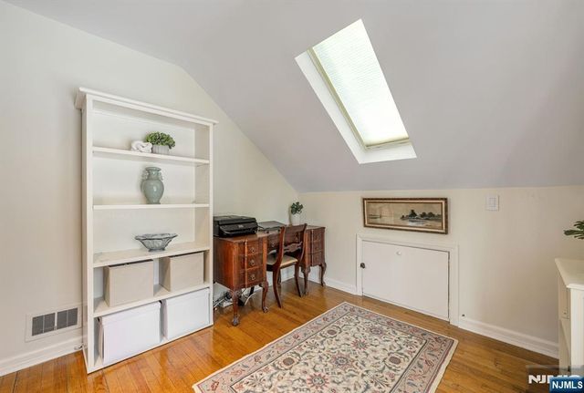 22 Knollwood Drive, Ho-ho-kus, NJ 07423