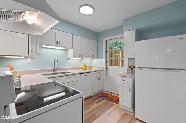 220 Elizabeth Street Apt C10, Chapel Hill, NC 27514